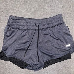 Avia athletic shorts w/ lining size medium/large